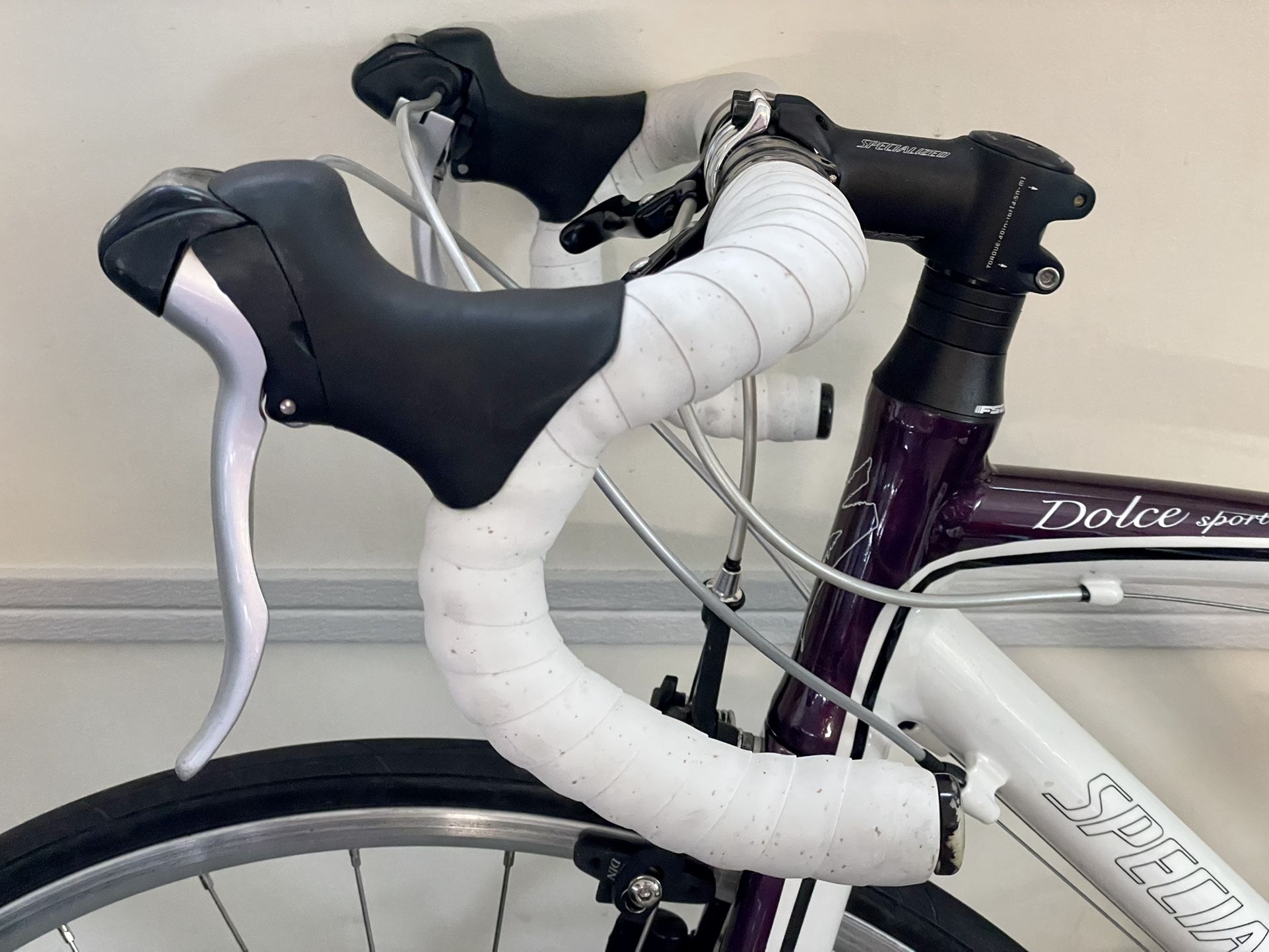Specialized Dolce Sport ladies road bike for Sale in Glenview, IL