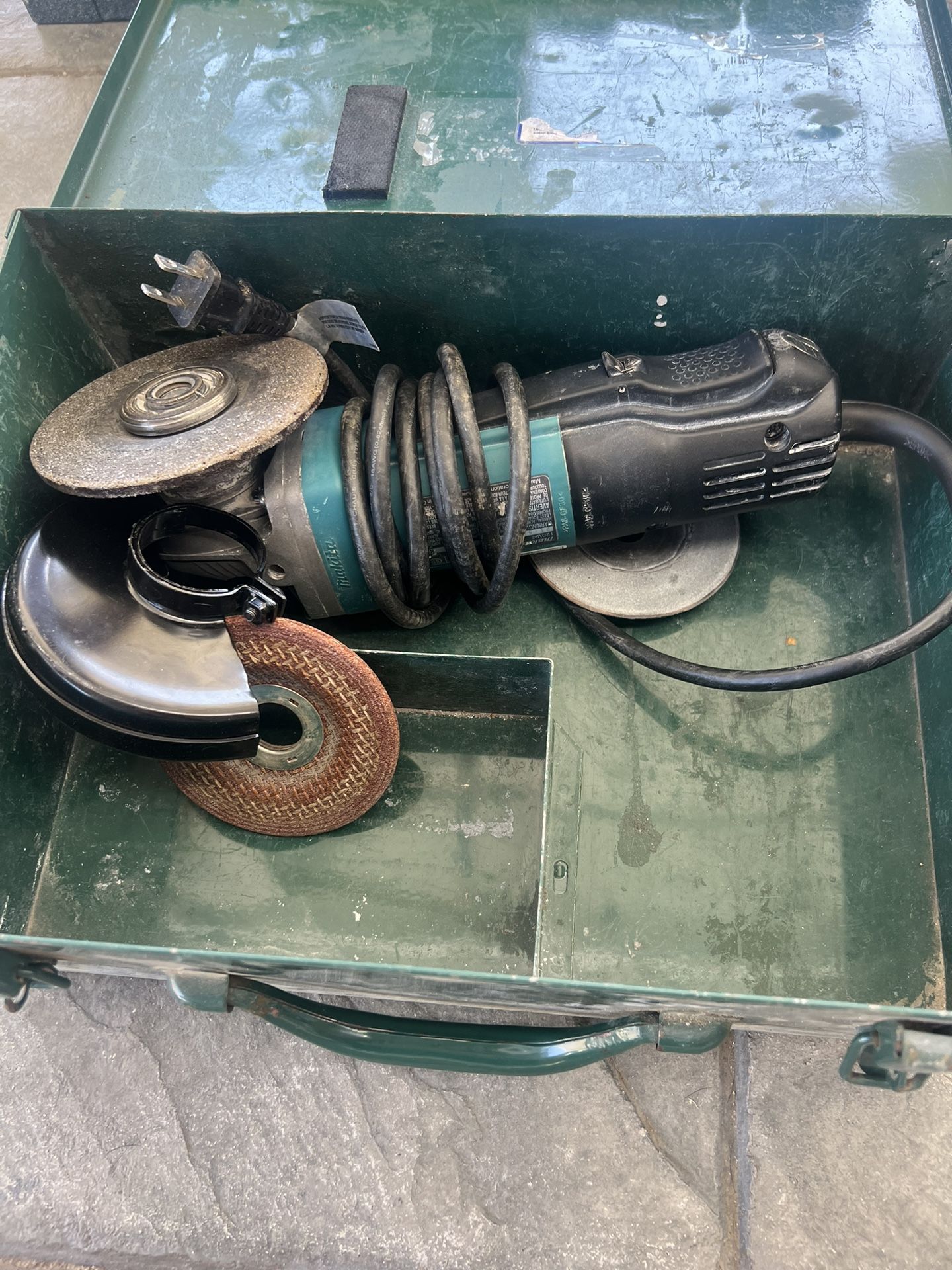 Makita Grinder