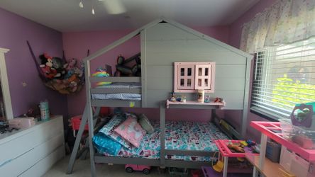 Bunk bed