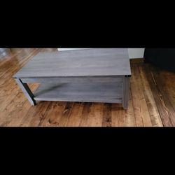 Coffee Table/ Living Room 