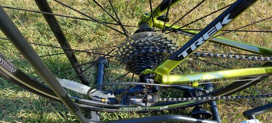 2012 Trek 2.1 Compact Apex 54 CM 200 Series Alpha Aluminum Frame 