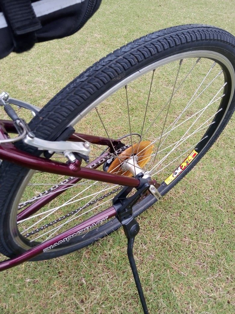 Beautiful Diamondback Maravista Hybrid Bike for Sale in Charlotte, NC