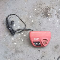 Milwaukee 12V battery charger