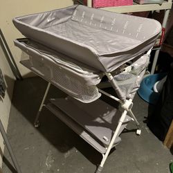 Collapsable Changing Table