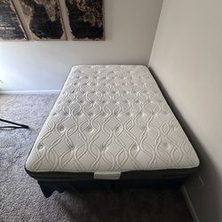 Sealy Queen Mattress Set w/ Frame!