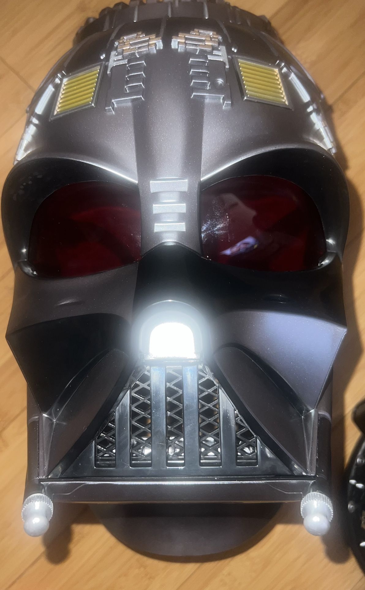 Hasbro Star Wars Darth Vader Electronic Helmet