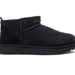 *Authentic* UGG Ultra Mini Boot In Black Size 7 In Women’s Brand New In Box 