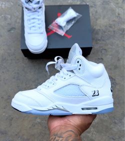 Jordan 5 metallic white