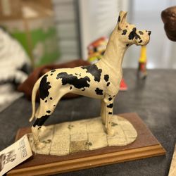 Dog Statue 