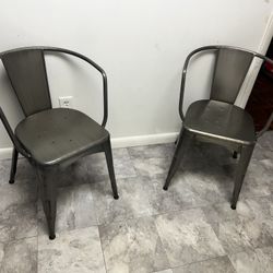 Set Of 2 Metal Chairs 