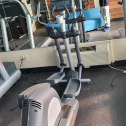 Life Fitness Elliptical 