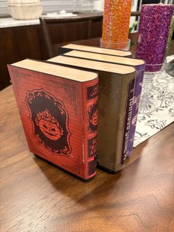 Animated Halloween 🎃 Book Set 👻