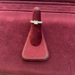 Engagement Ring Platinum Weight 4.7 Grams Size 6.5 Princess Cut 