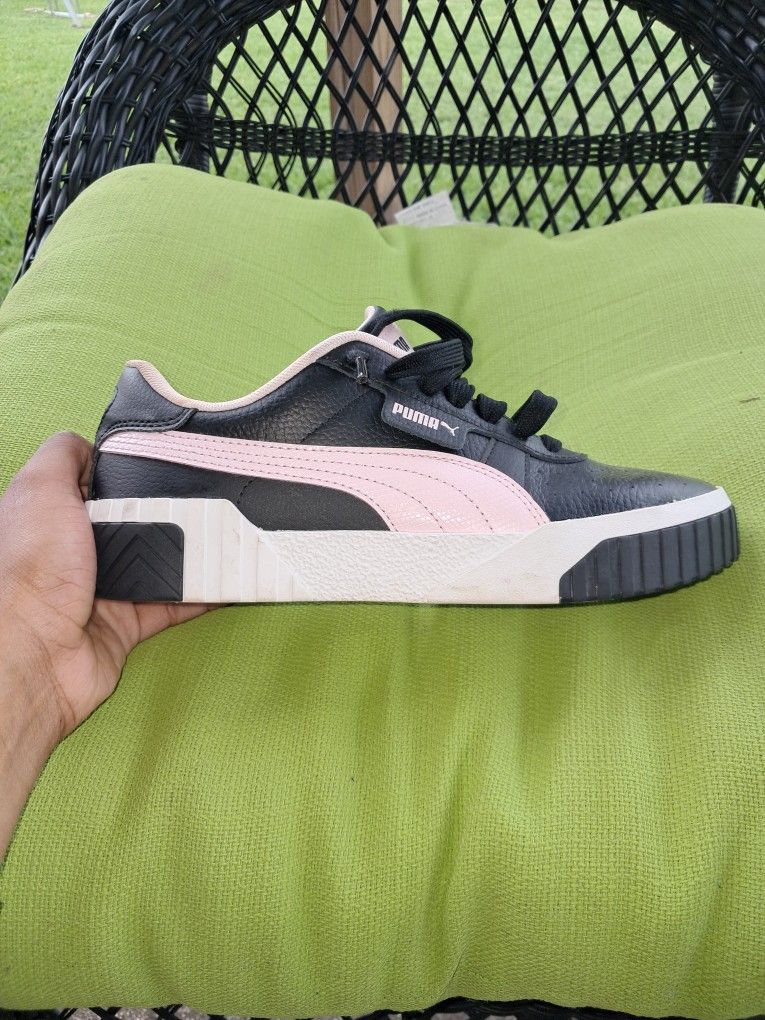 Girls Pumas