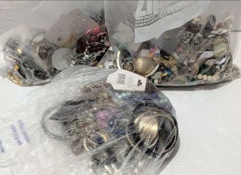 VTG to New Jewelry Lot of 8 Lbs. Wearable AND Craft Necklaces Bracelets