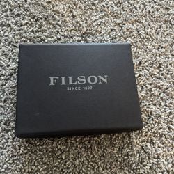 Filson Packer Wallet in Maple Bark | Made In USA 