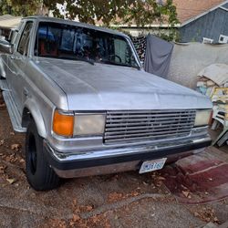 2500 87 Ford250 Runs!! On Non-op! As Is