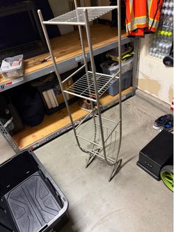 Towel shelf rack
