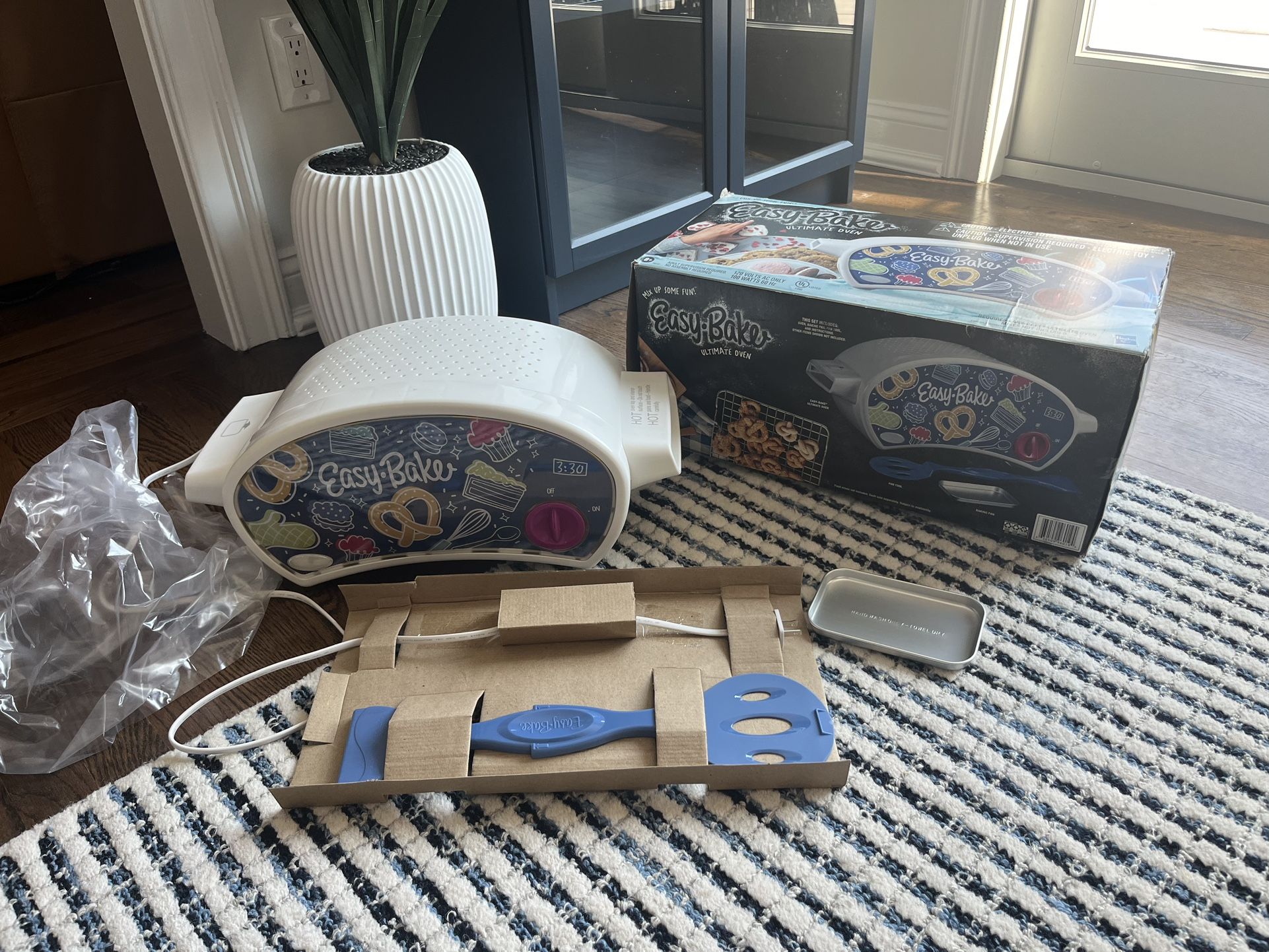 Easy Bake Oven