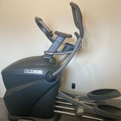 Octane Q37e elliptical