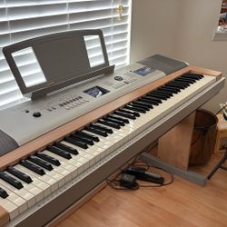 Yamaha Portable Grand YPG-625