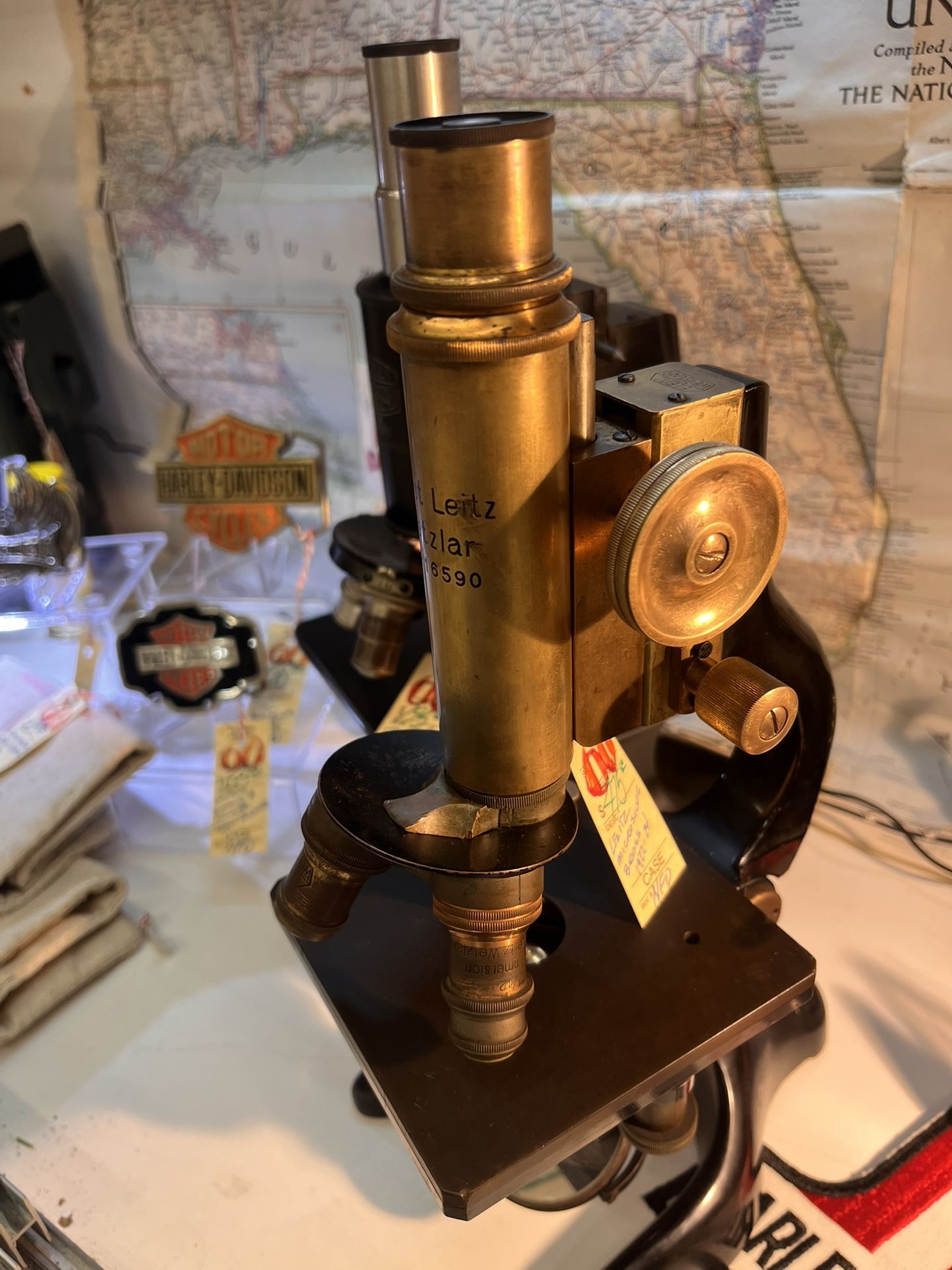  VeryOld - Collectible Microscope 