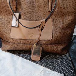 Guess Purse 👜