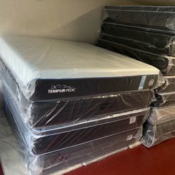 TEMPUR-PEDI Luxe Breeze Soft King Size Mattress 13” Thick – Premium Comfort Factory Fresh & Sealed in Plastic Same-Day Delivery Available!