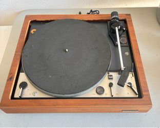 UNITED AUDIO TURNTABLE - DUAL 1229