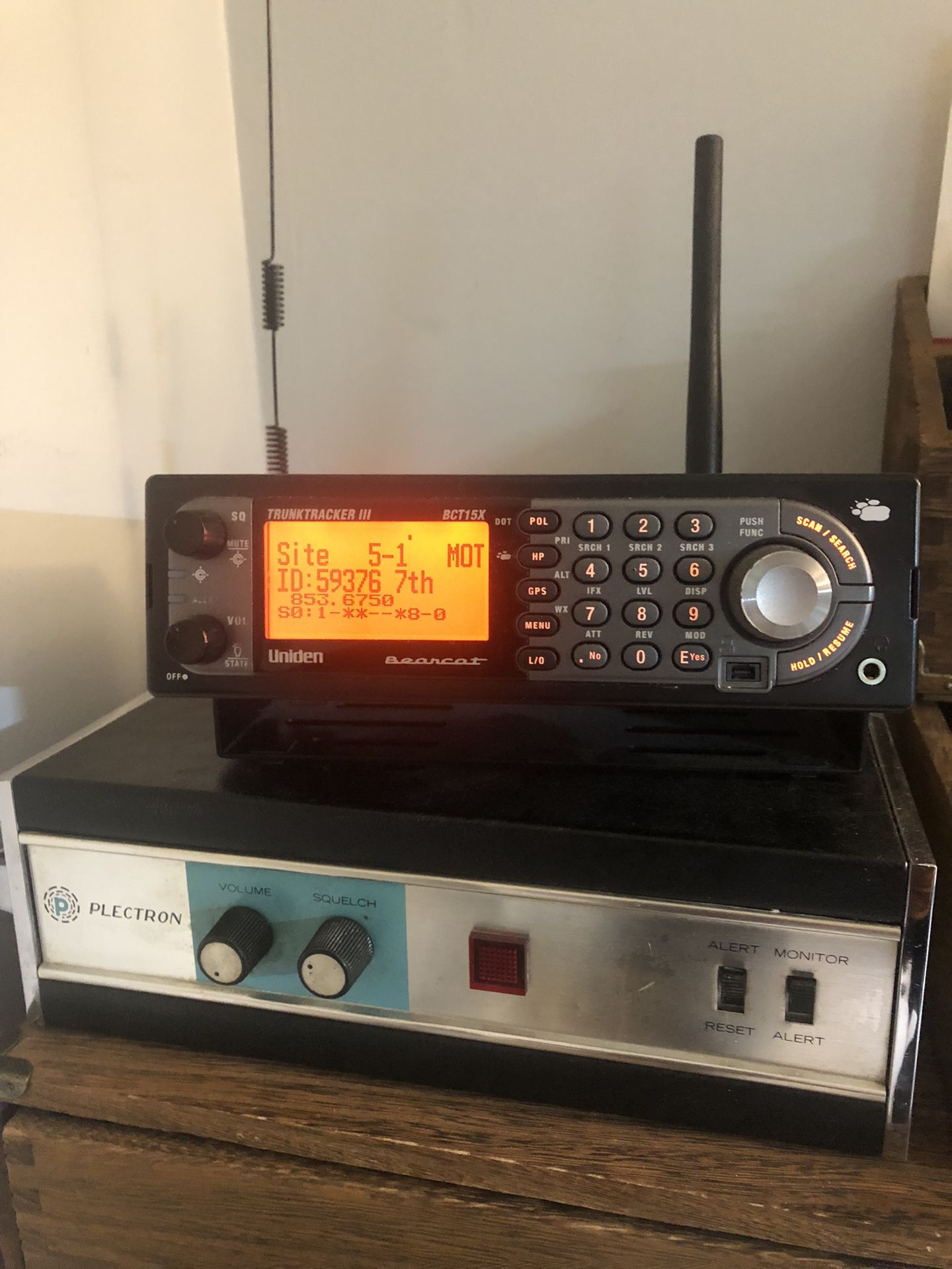 Uniden BCT-15x Scanner & Vintage Plectron Receiver