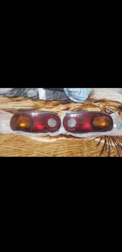 Tail lights - 1990-97 Mazda Miata OEM