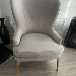 Nilan Wingback Upholstered Chair 