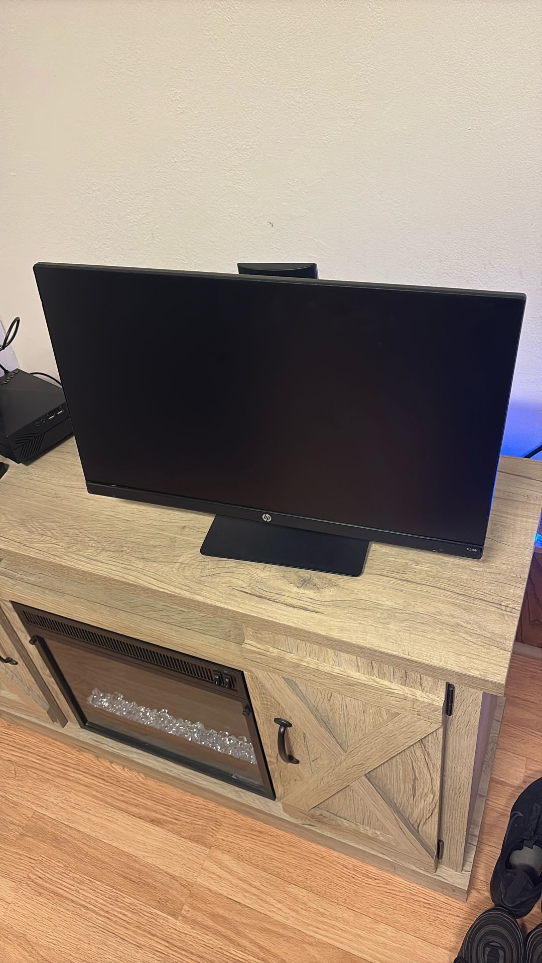 144hz Hp monitor : 24 inch :