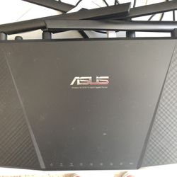 Asus wireless AC3200 Tri-Band Gigabit Router 