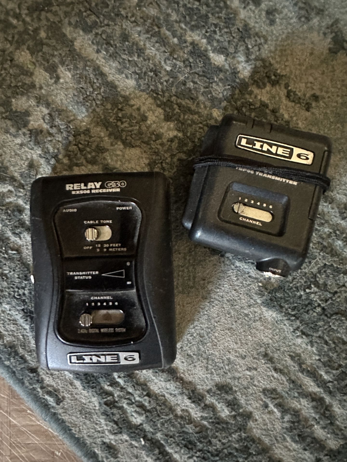 Line 6 Wireless Guitar/Bass System and Transmitter