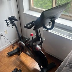 Peloton bike (Lightly Used)