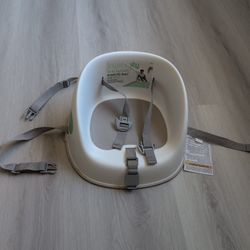 ity by Ingenuity Simplicity Seat Easy-Clean Baby Booster Seat Feeding