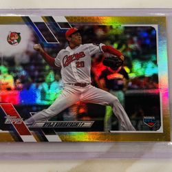 2021 Topps NPB Nippon Professional Baseball GoldFoil #142 Ryoji Kuribayashi (RC)