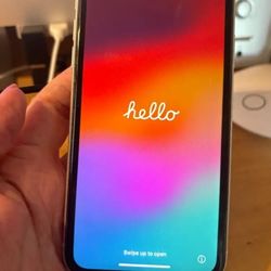 iPhone 11 Unlocked  READ