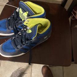 Man Adidas Shoes Size 10 Color Blue And Gray In Good Condition