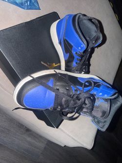 Air Jordan 1 mid grade school/big kids 4 no box