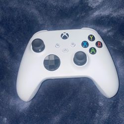 White Xbox Controller 