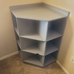 Corner Bookshelf - 39"x27.5"x27.5" (HxWxD)