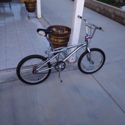 For Sale Royce Union Box Freestyle BMX Bike. Used But Still In Good Condition. Please See Pictures For More Details.