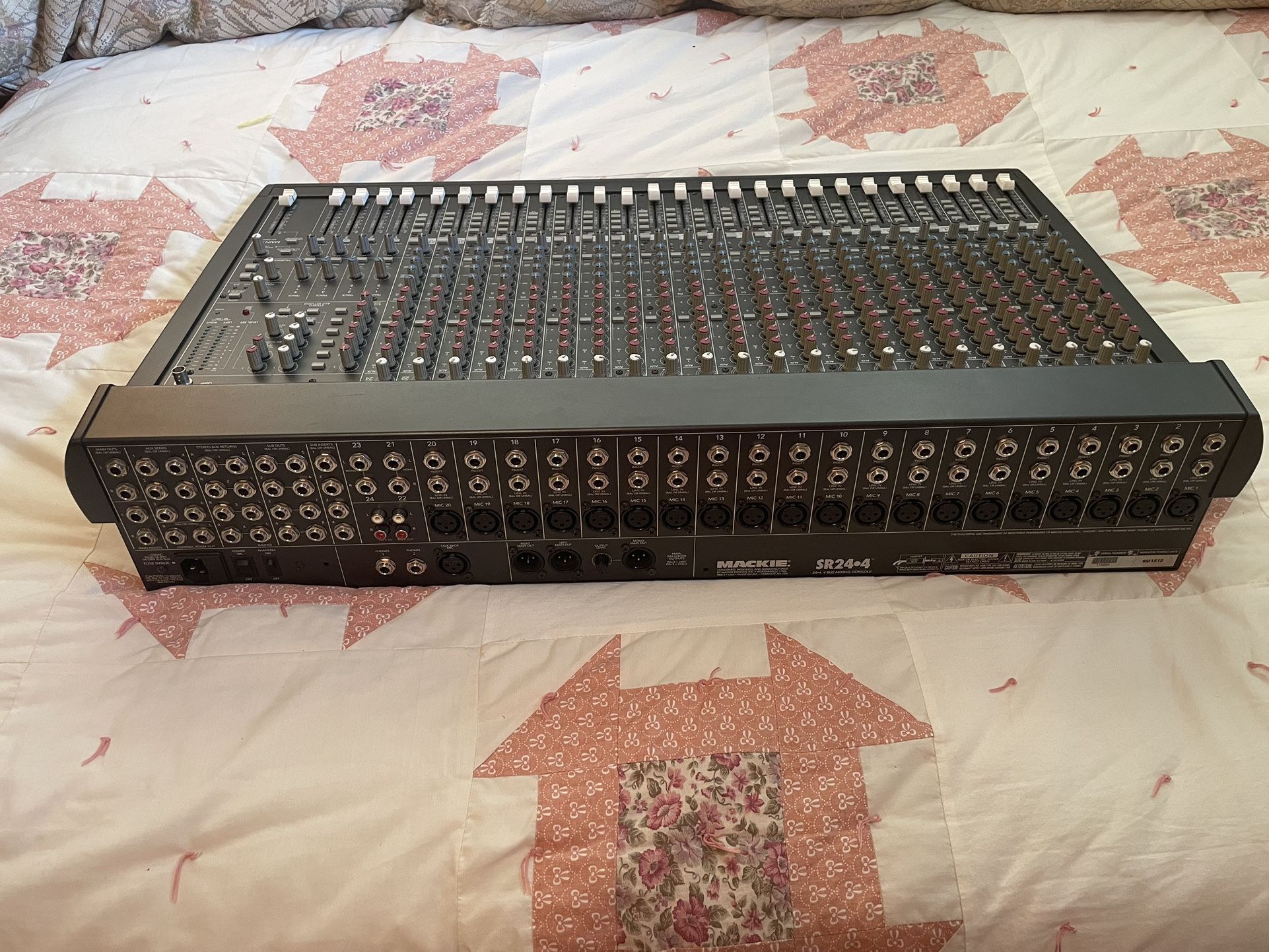 Mackie Sr 24 4 mixer