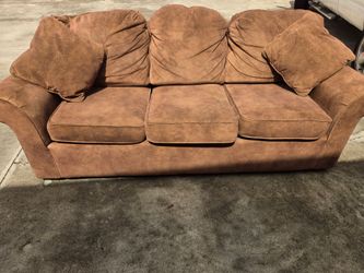 Nice Brown sofa..great condtion