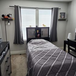 Twin Bookshelf Storage Bed 