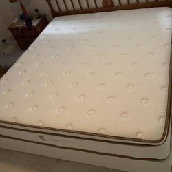 King size Hybrid Mattress - New