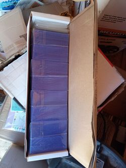 Top loaders and soft card sleeves