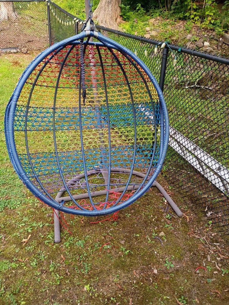 Egg Swing
